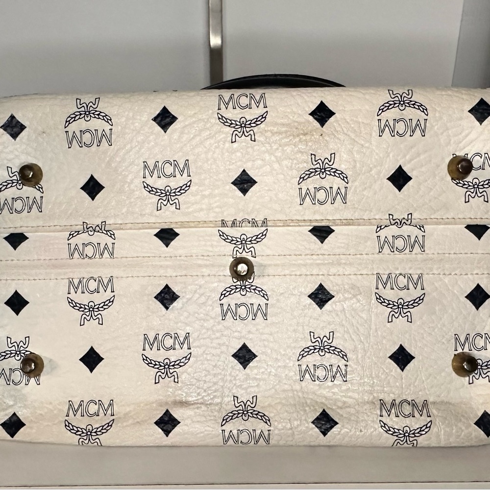MCM White and Black Boston - Picture 6 of 9